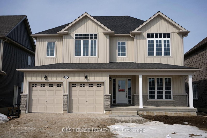 home for lease on 279 Springfield Crescent