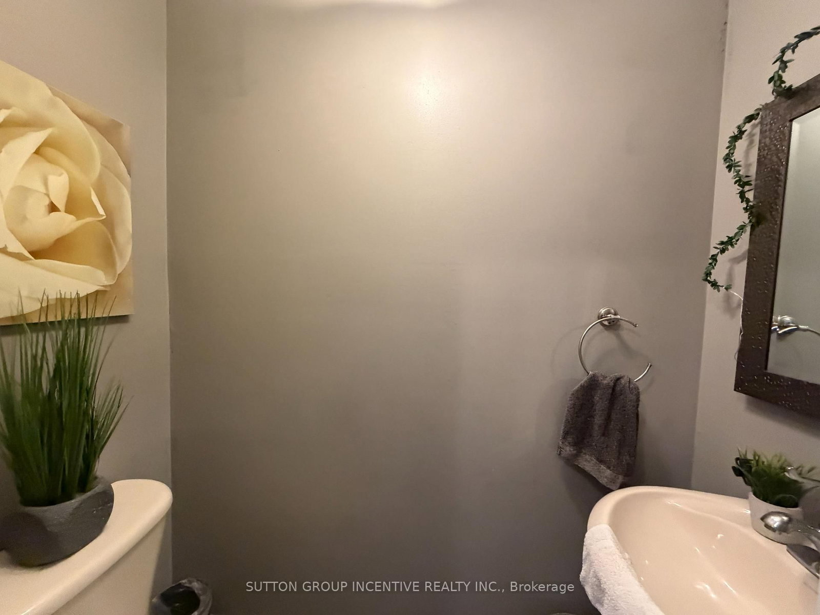 Detached House for sale at 422 Mapleton Avenue, Barrie, Ontario, L4N 0Z8 - Ardagh - MLS: S12986020