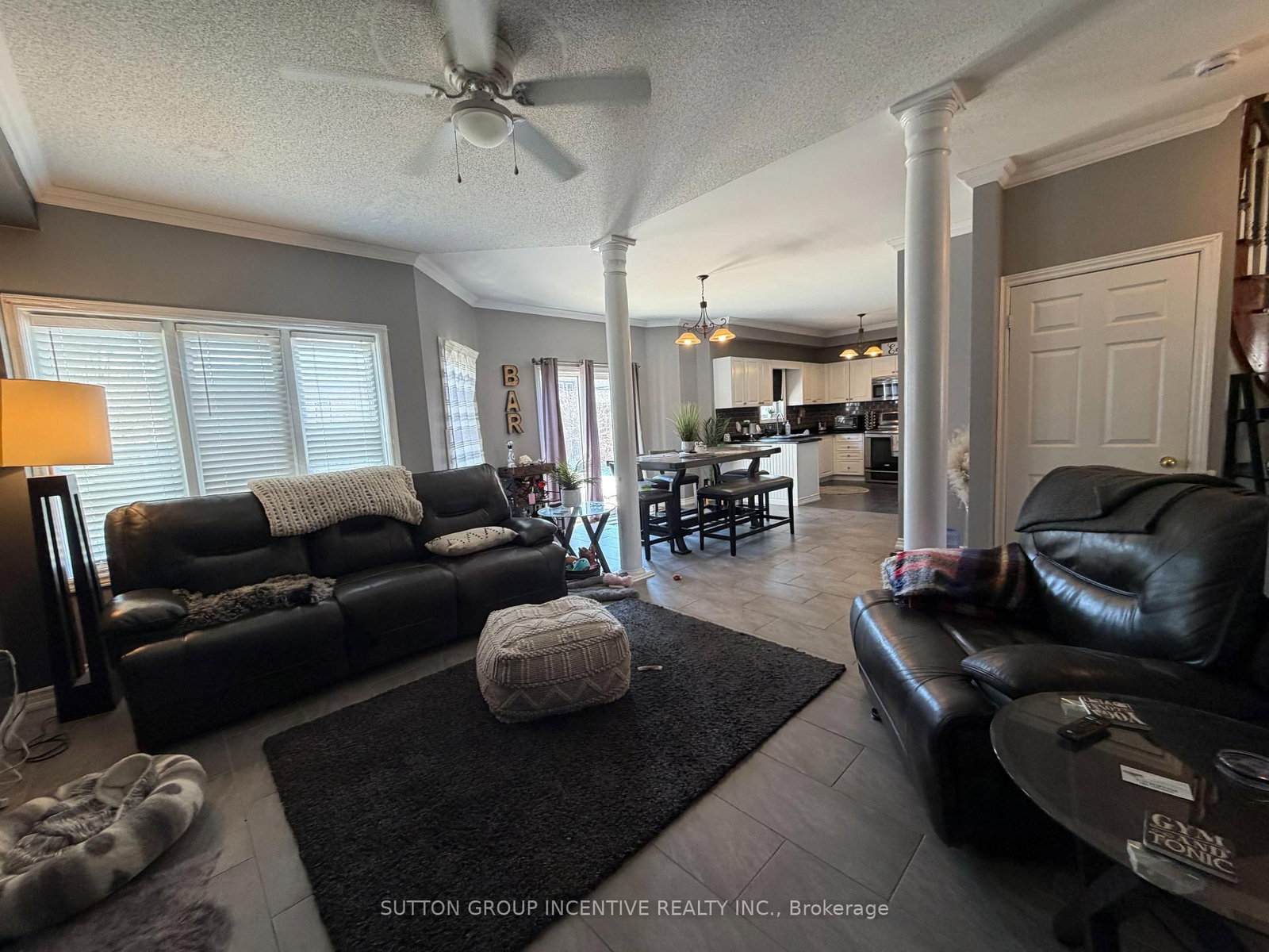 Detached House for sale at 422 Mapleton Avenue, Barrie, Ontario, L4N 0Z8 - Ardagh - MLS: S12986020