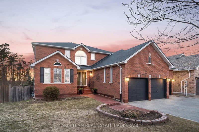 11 Berry Crt, Barrie, Ontario