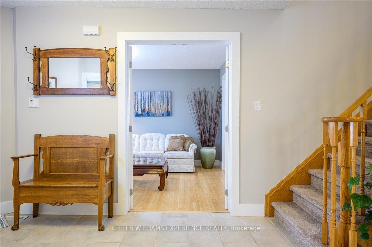 Detached House for sale at 25 Muir Drive, Barrie, Ontario, L4N 0J1 - Ardagh - MLS: S12986590