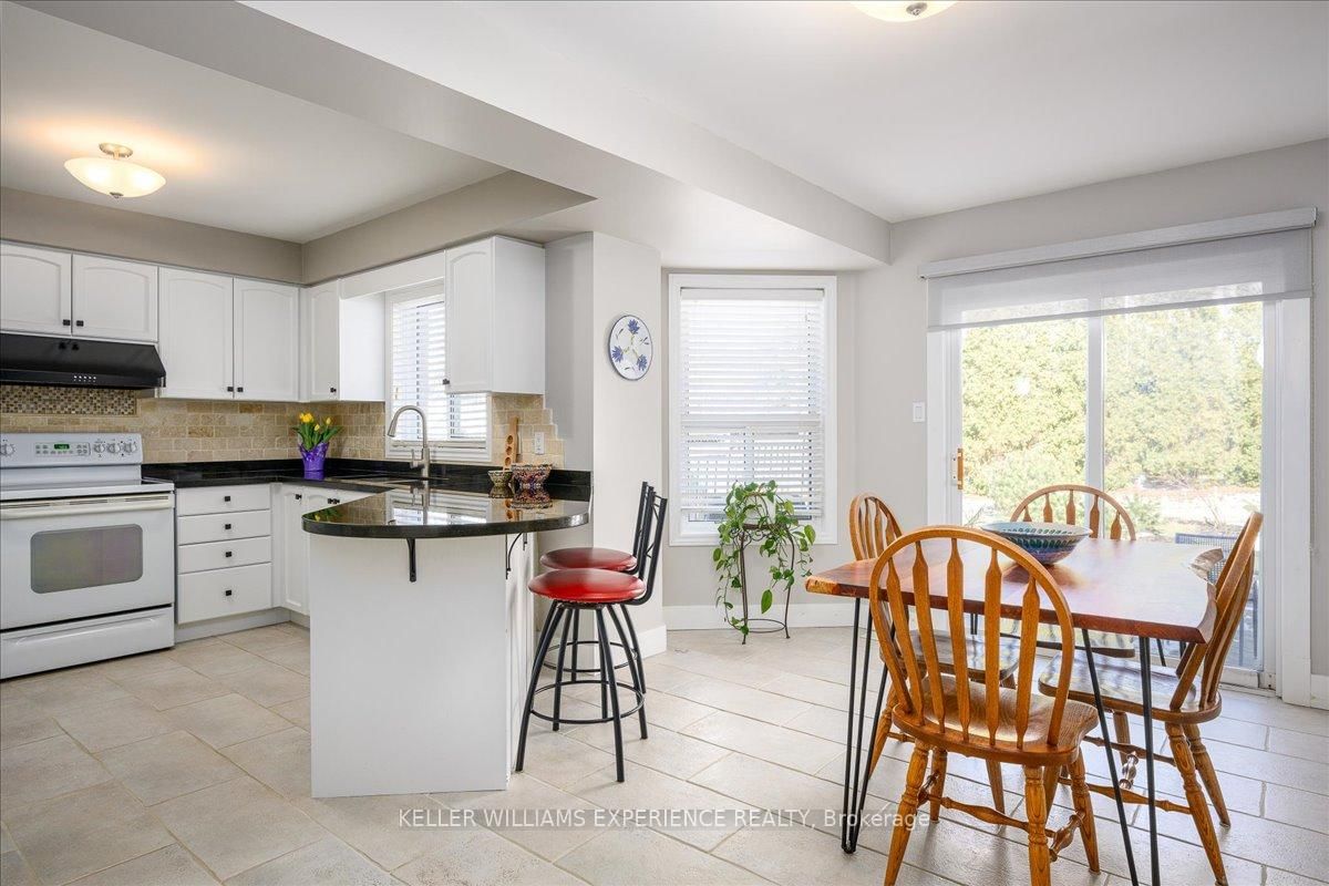 Detached House for sale at 25 Muir Drive, Barrie, Ontario, L4N 0J1 - Ardagh - MLS: S12986590