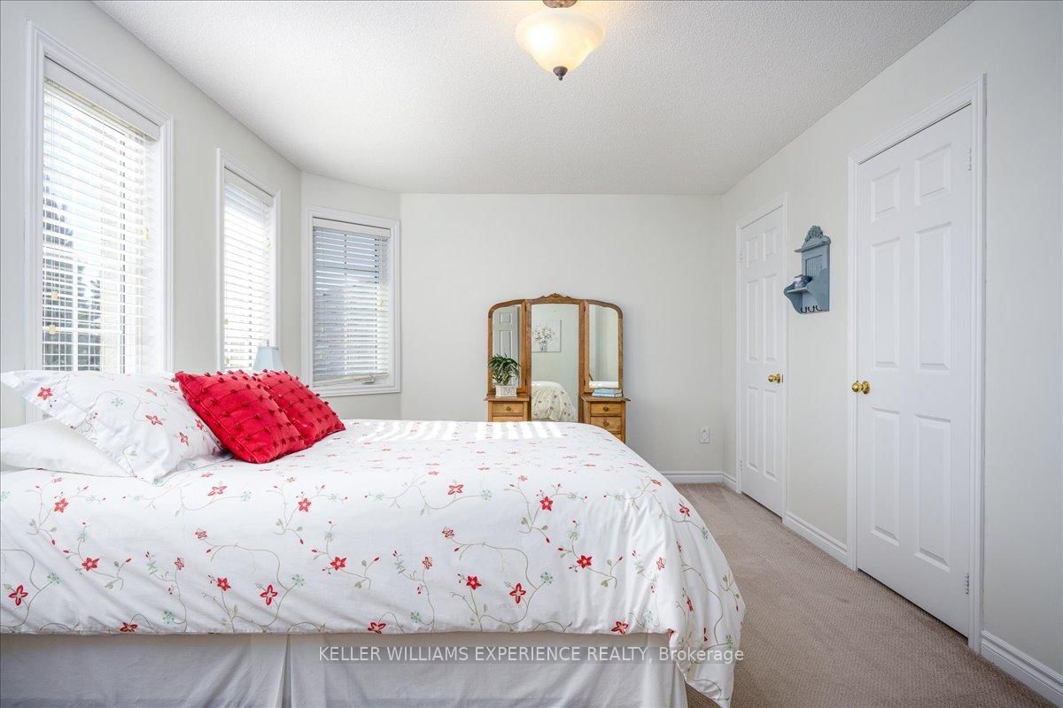 Detached House for sale at 25 Muir Drive, Barrie, Ontario, L4N 0J1 - Ardagh - MLS: S12986590