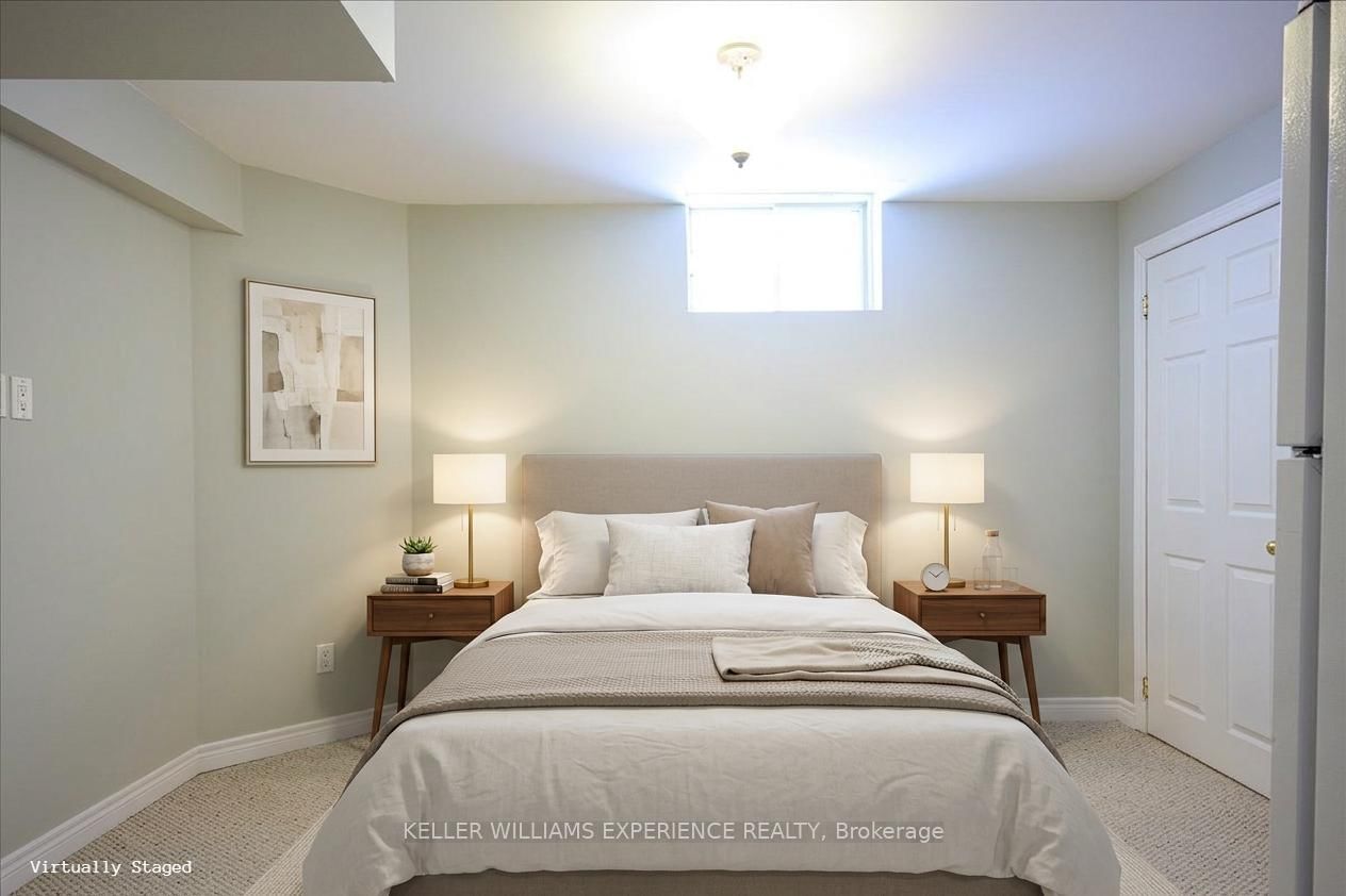 Detached House for sale at 25 Muir Drive, Barrie, Ontario, L4N 0J1 - Ardagh - MLS: S12986590