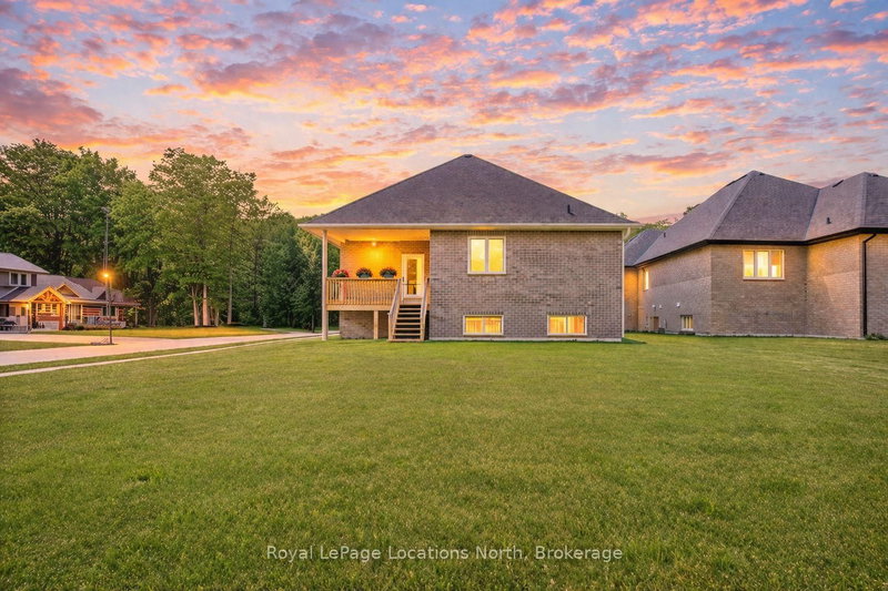 51 NATURES Tr, Wasaga Beach, L9Z 0H4 | Image 2