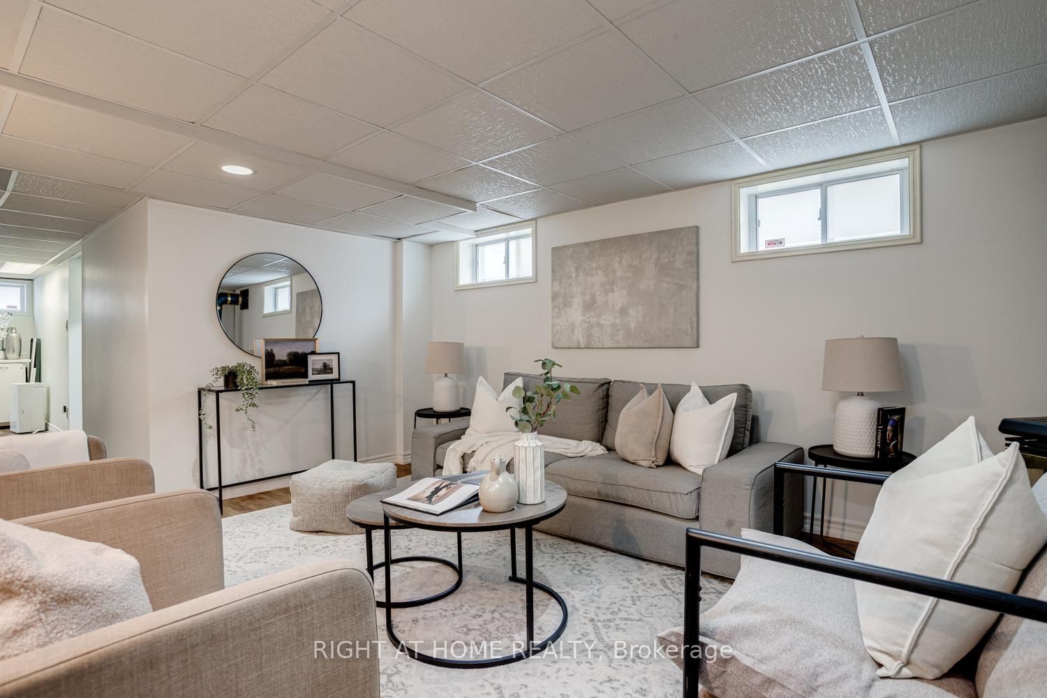 Detached House for sale at 52 Highland Avenue, Barrie, Ontario, L4M 1N3 - Codrington - MLS: S12986770