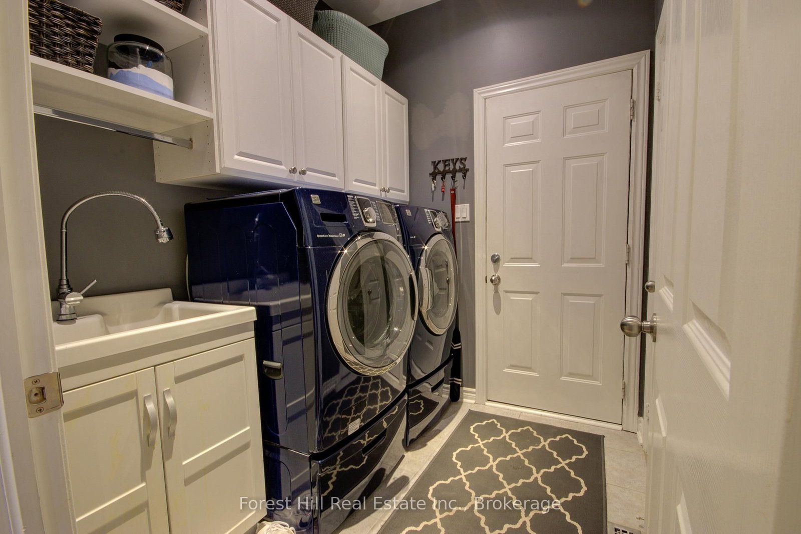 Detached House for sale at 68 Silver Trail, Barrie, Ontario, L4N 3P2 - Ardagh - MLS: S12987058