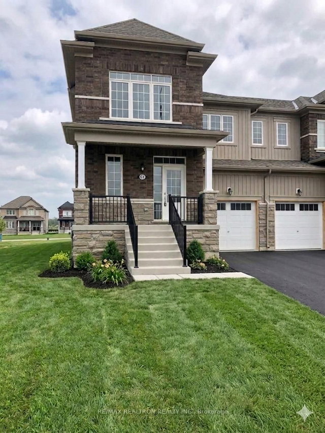 61 Central Square Boulevard