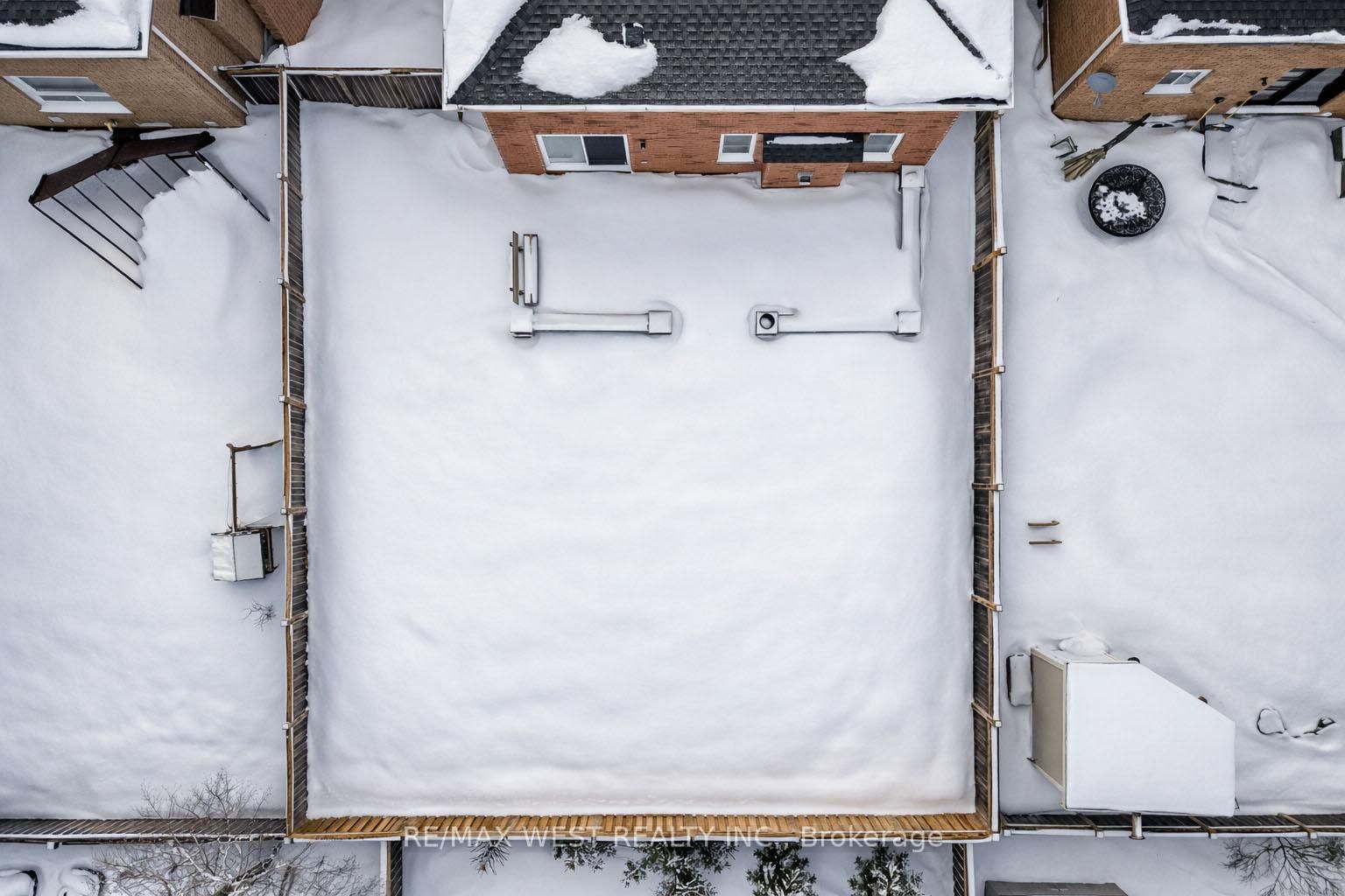 Detached House for sale at 146 Sandringham Drive, Barrie, Ontario, L4M 0C9 - Innis-Shore - MLS: S12987254