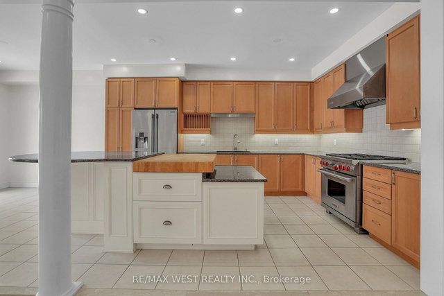 146 Sandringham Drive