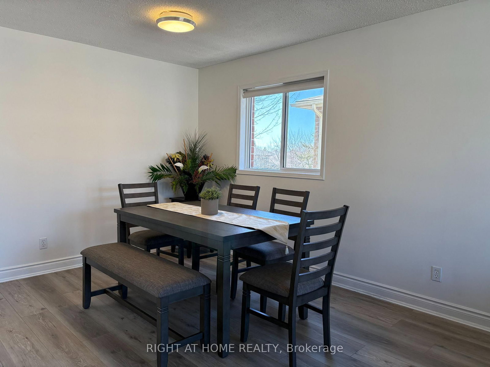 Detached House for sale at 13 Golds Crescent, Barrie, Ontario, L4N 8R5 - Holly - MLS: S12988284