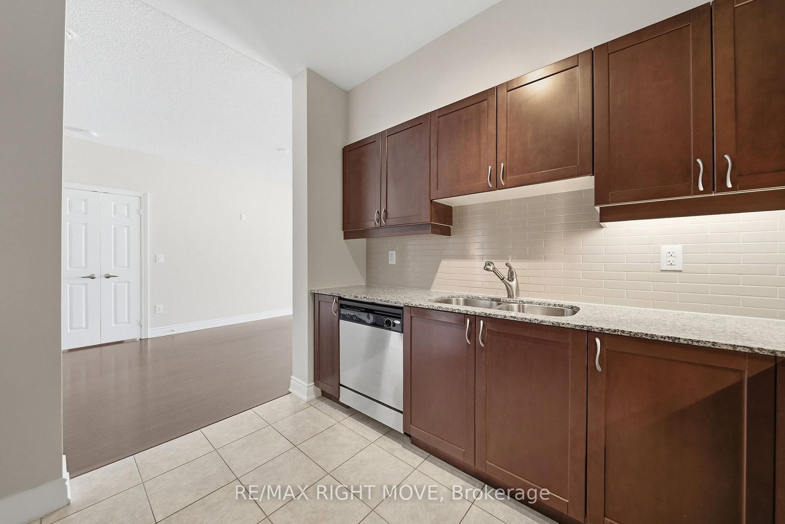 354 Atherley Road, Unit 507 - Photo 13