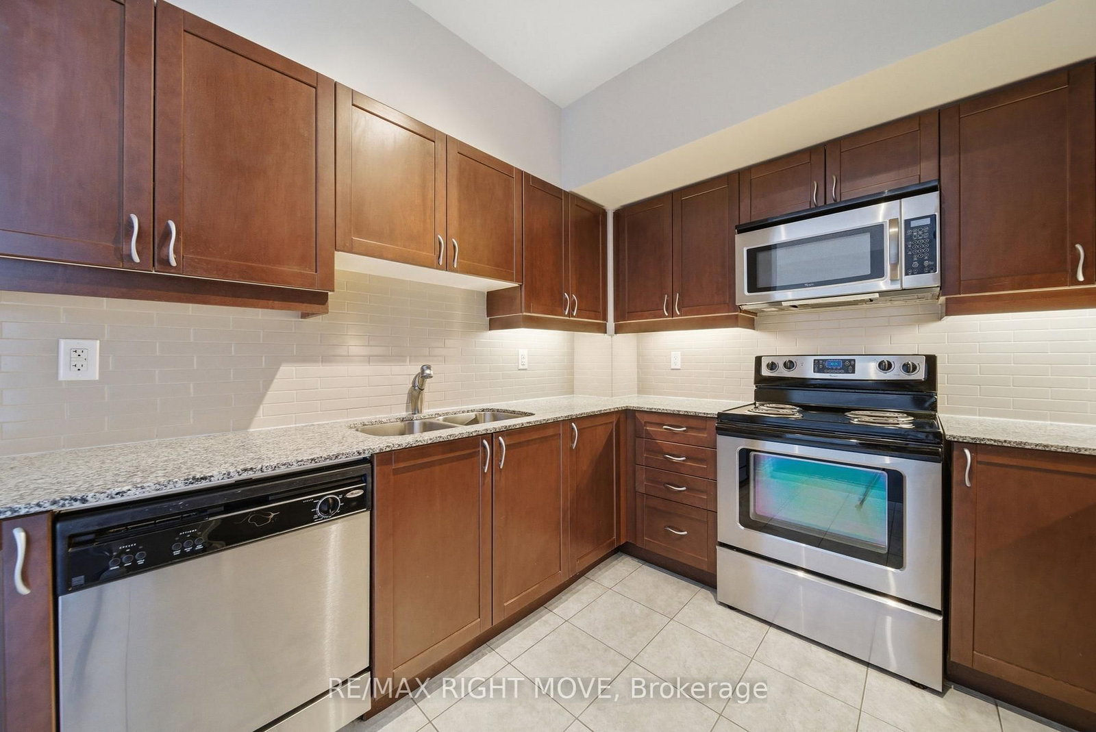 354 Atherley Road, Unit 507 - Photo 14