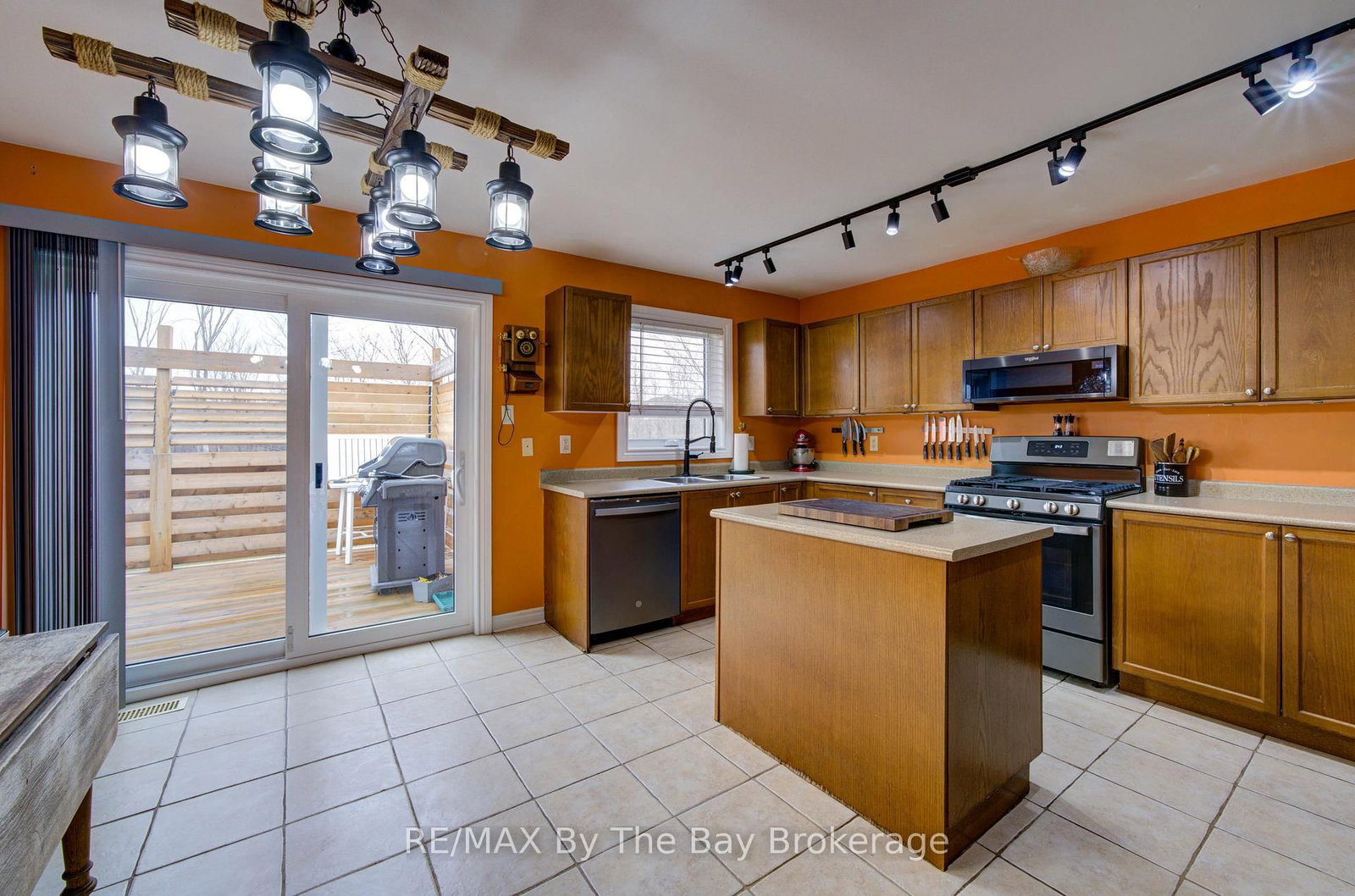 Detached House for sale at 229 Atkinson Street, Clearview, Ontario, L0M 1S0 - Stayner - MLS: S12989364