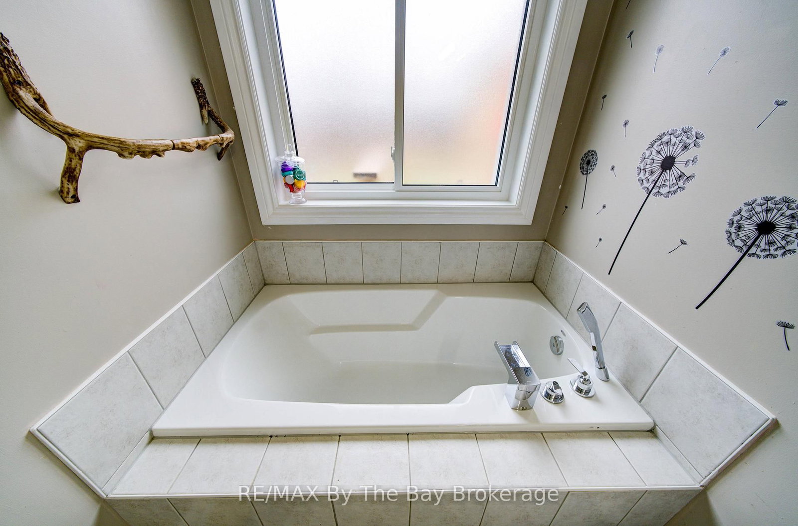 Detached House for sale at 229 Atkinson Street, Clearview, Ontario, L0M 1S0 - Stayner - MLS: S12989364