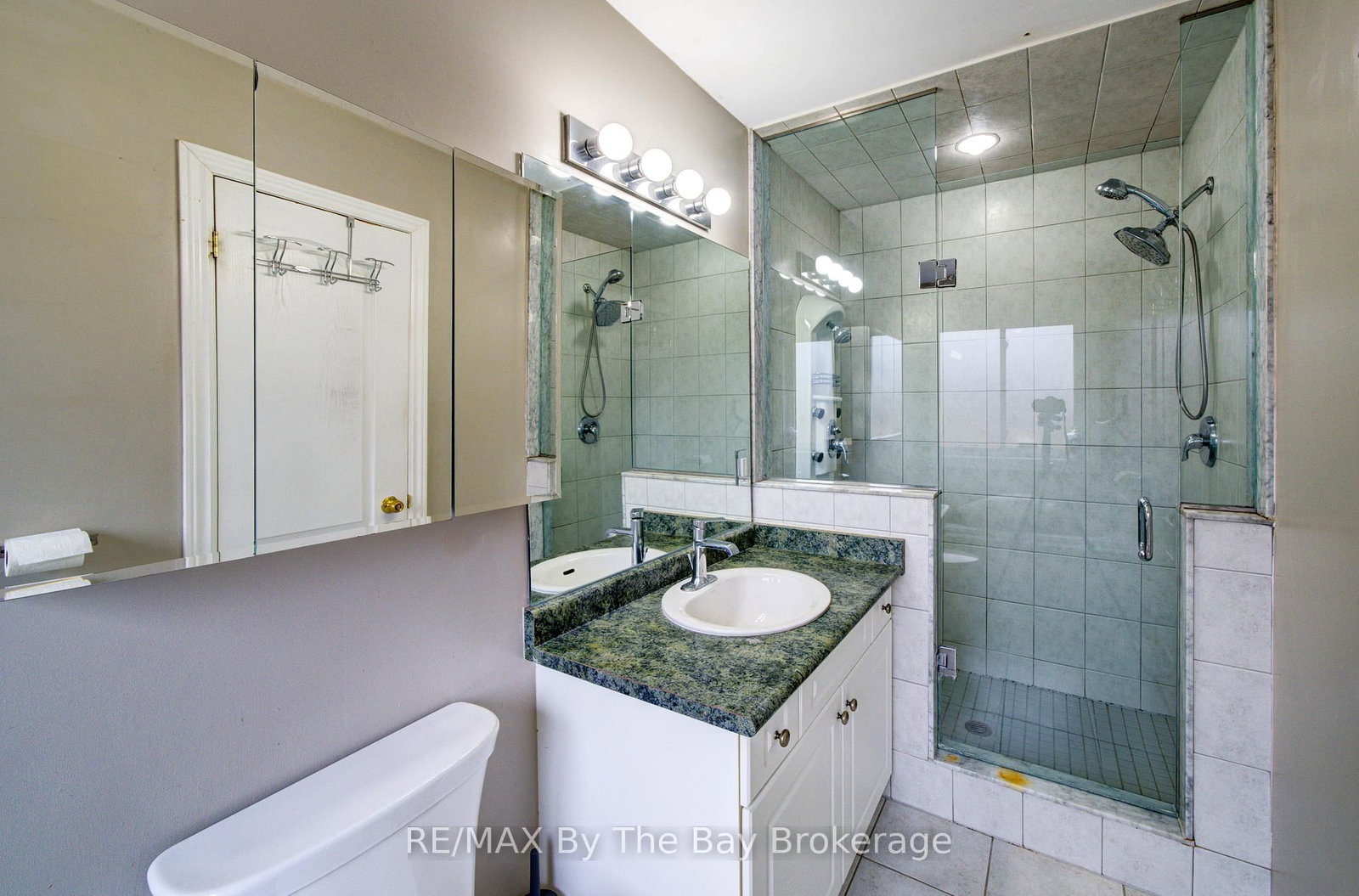 Detached House for sale at 229 Atkinson Street, Clearview, Ontario, L0M 1S0 - Stayner - MLS: S12989364