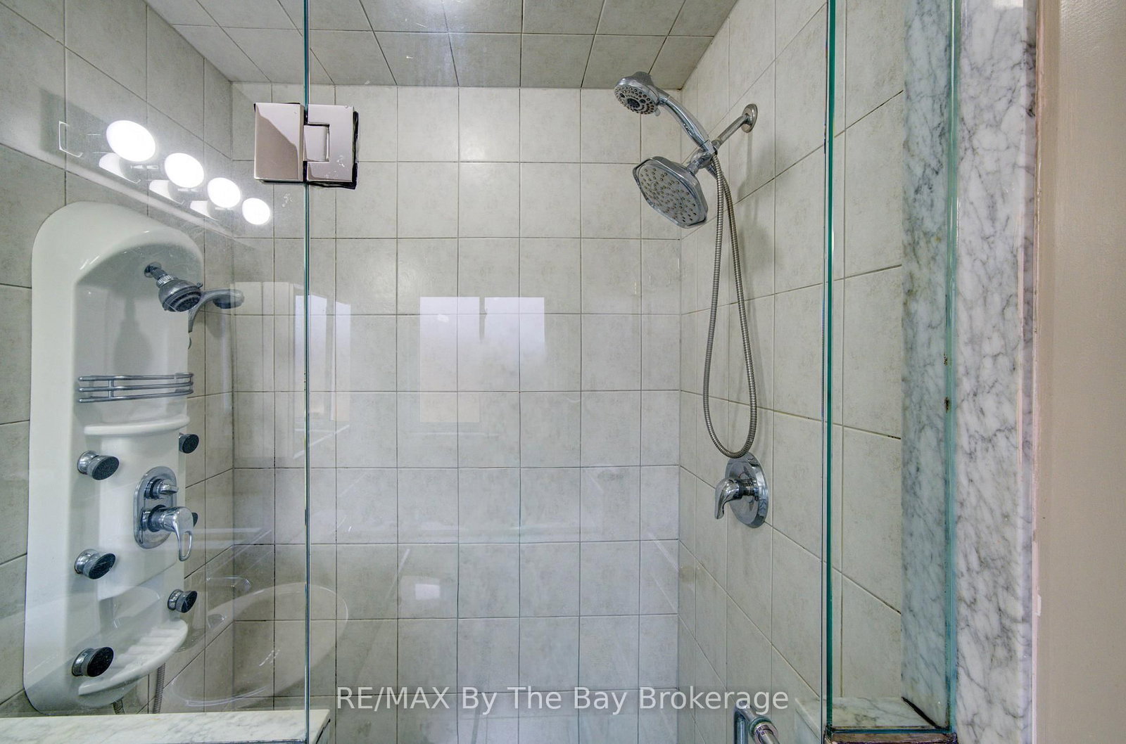 Detached House for sale at 229 Atkinson Street, Clearview, Ontario, L0M 1S0 - Stayner - MLS: S12989364