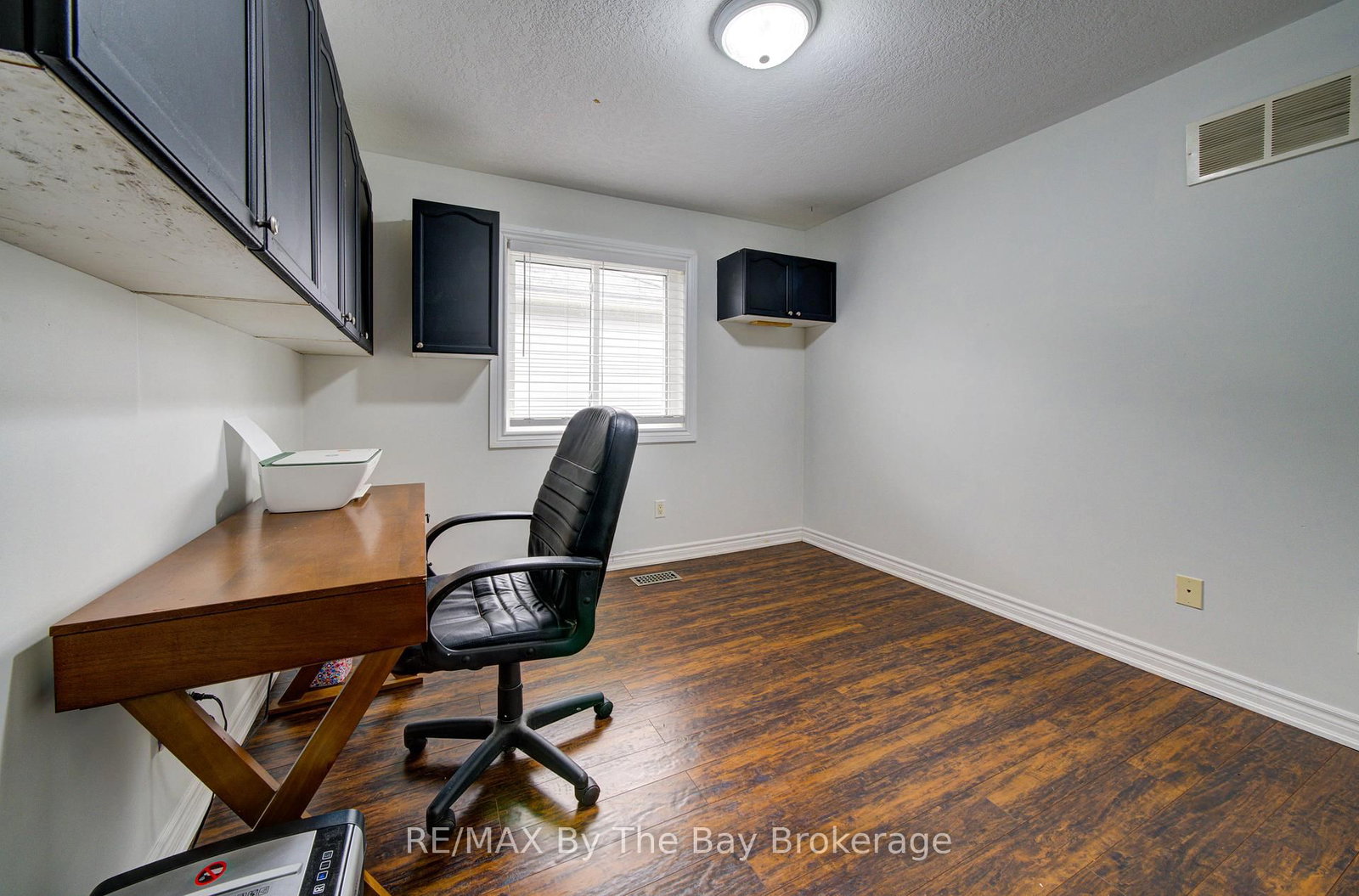 Detached House for sale at 229 Atkinson Street, Clearview, Ontario, L0M 1S0 - Stayner - MLS: S12989364