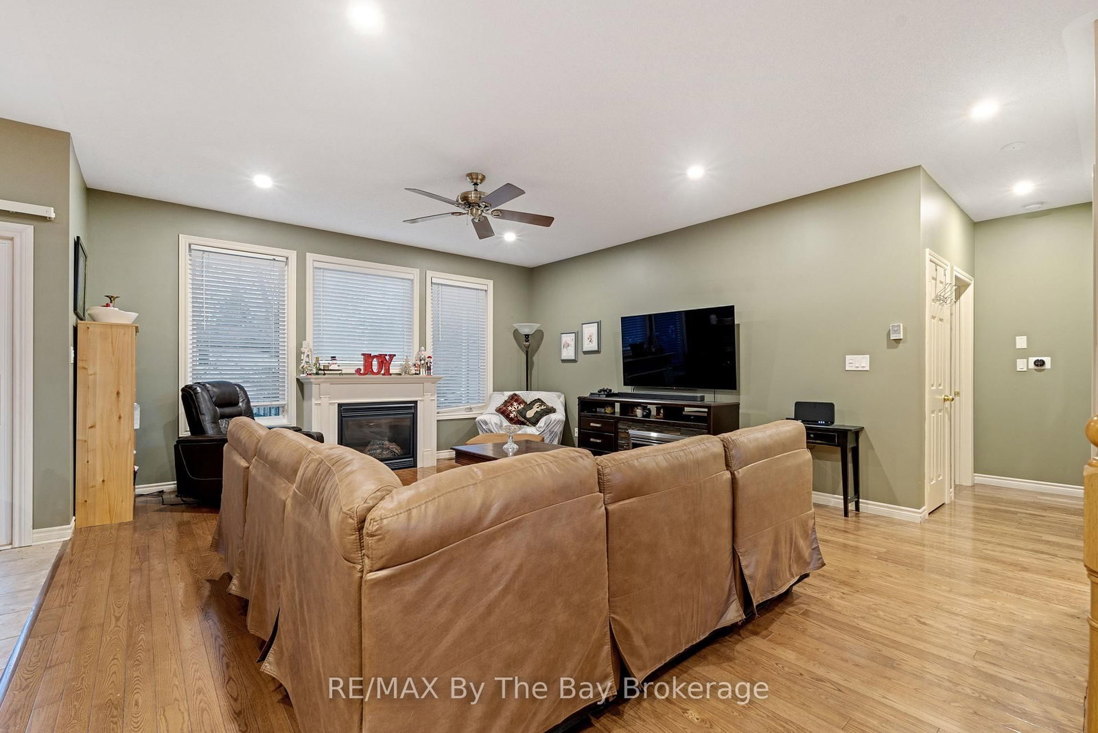 6 Deerrun Place • Wasaga Beach, ON photo 5