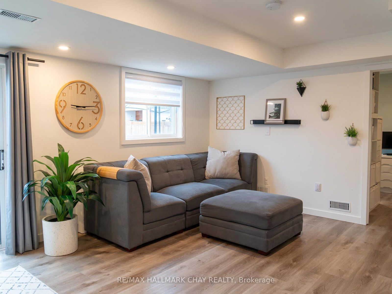 Detached House for sale at 163 Columbia Road, Barrie, Ontario, L4N 8E3 - Holly - MLS: S12989794