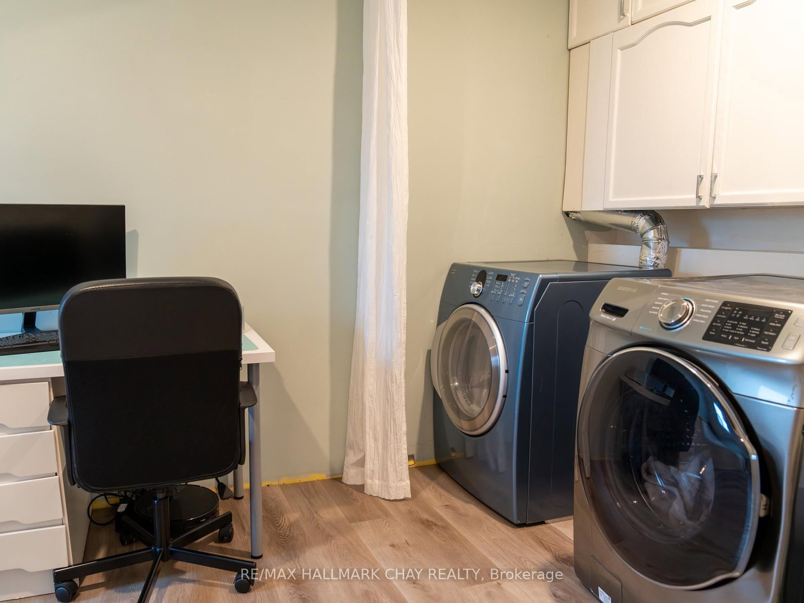 Detached House for sale at 163 Columbia Road, Barrie, Ontario, L4N 8E3 - Holly - MLS: S12989794