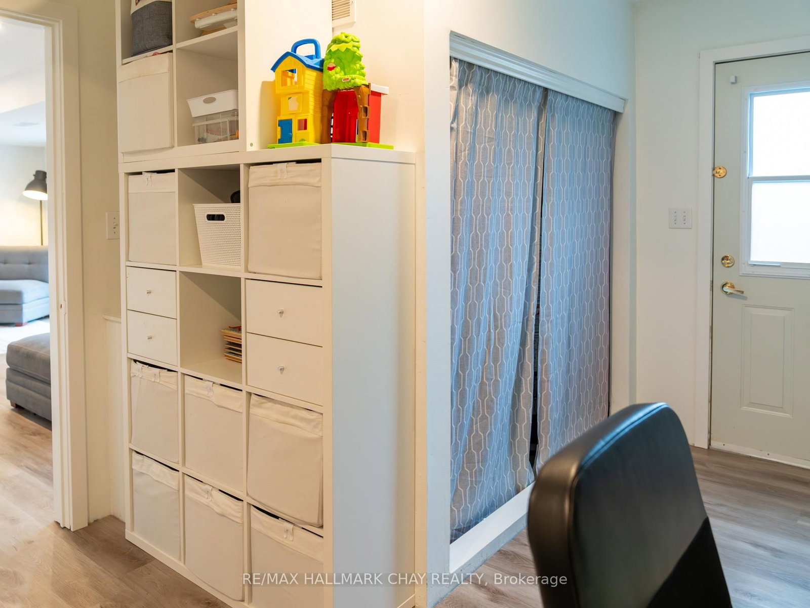 Detached House for sale at 163 Columbia Road, Barrie, Ontario, L4N 8E3 - Holly - MLS: S12989794