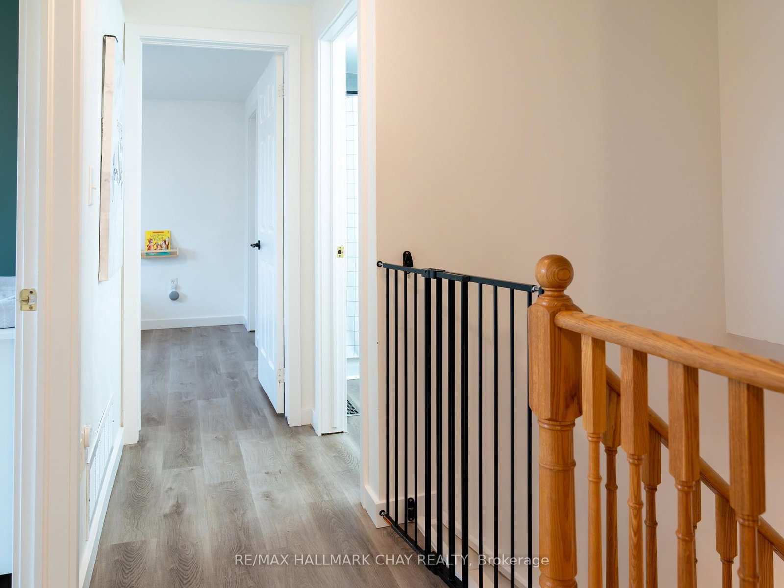 Detached House for sale at 163 Columbia Road, Barrie, Ontario, L4N 8E3 - Holly - MLS: S12989794