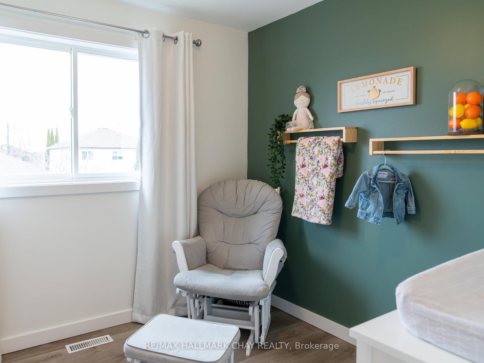 Detached House for sale at 163 Columbia Road, Barrie, Ontario, L4N 8E3 - Holly - MLS: S12989794