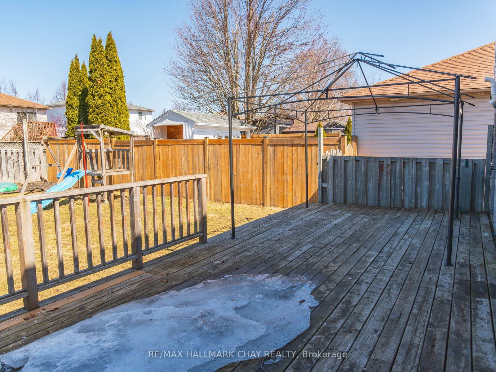 Detached House for sale at 163 Columbia Road, Barrie, Ontario, L4N 8E3 - Holly - MLS: S12989794