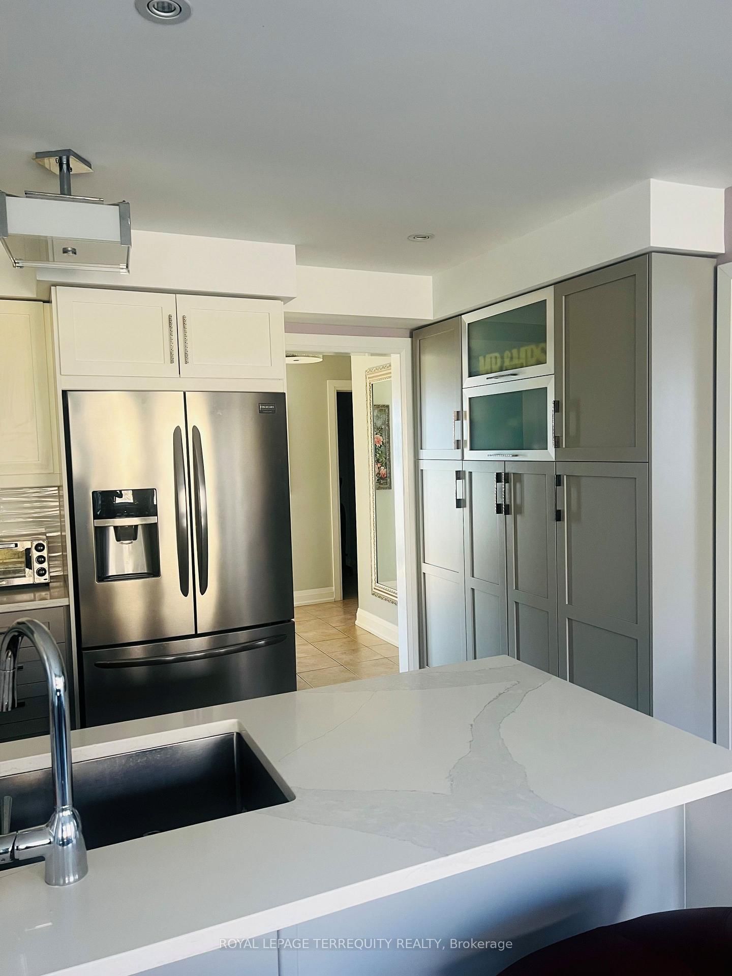 Detached House for sale at 25 Jagges Drive, Barrie, Ontario, L4N 0W9 - Edgehill Drive - MLS: S12990296