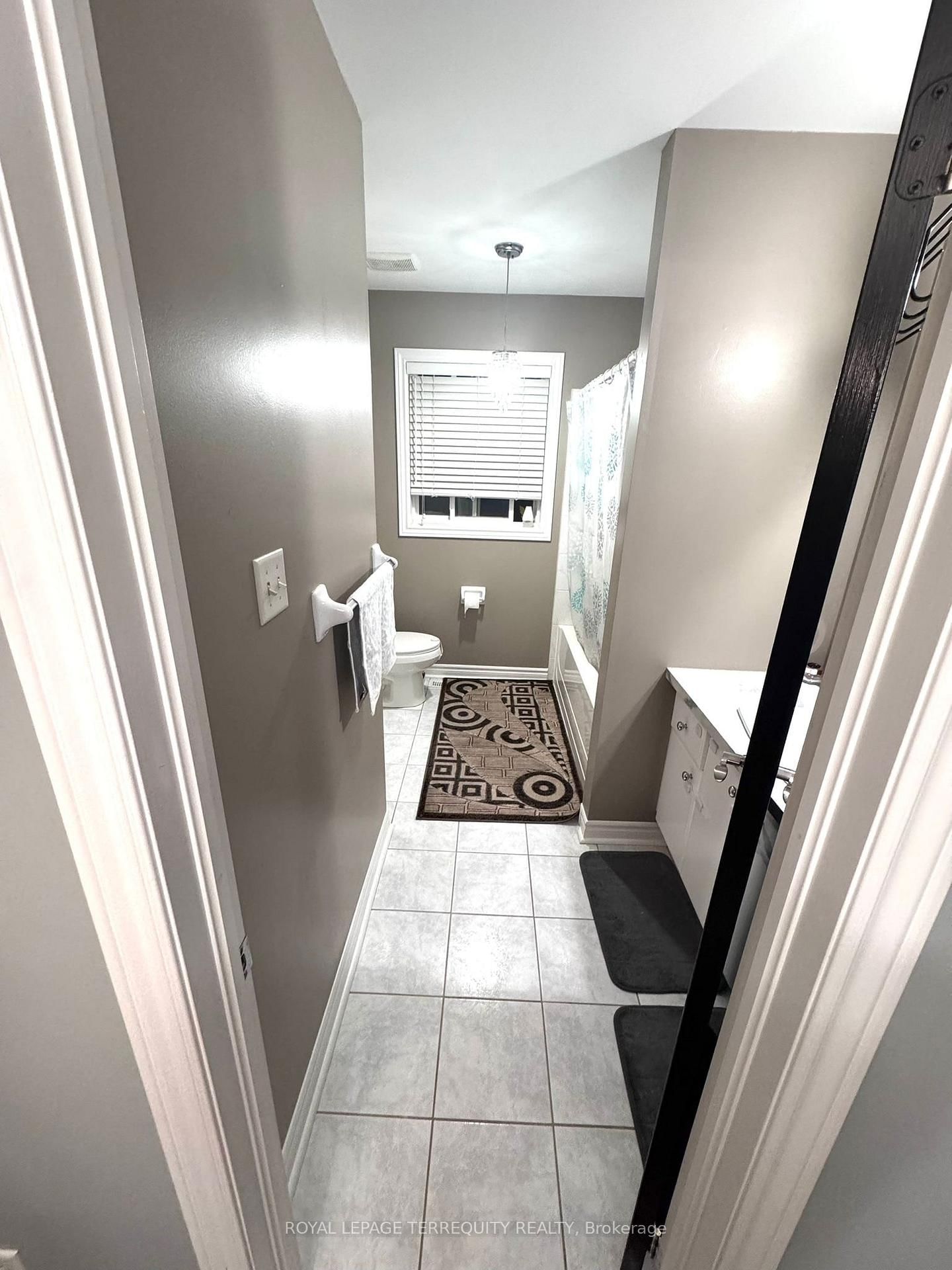 Detached House for sale at 25 Jagges Drive, Barrie, Ontario, L4N 0W9 - Edgehill Drive - MLS: S12990296