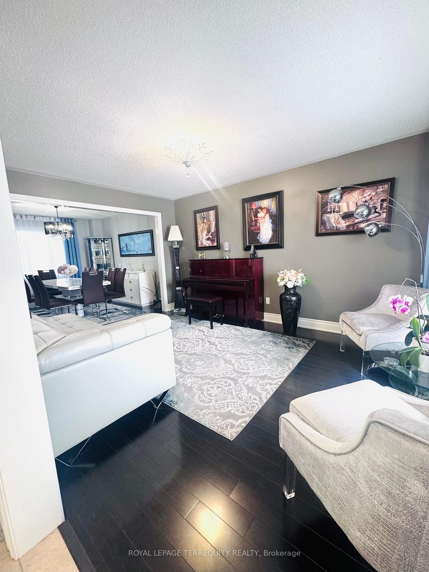 Detached House for sale at 25 Jagges Drive, Barrie, Ontario, L4N 0W9 - Edgehill Drive - MLS: S12990296