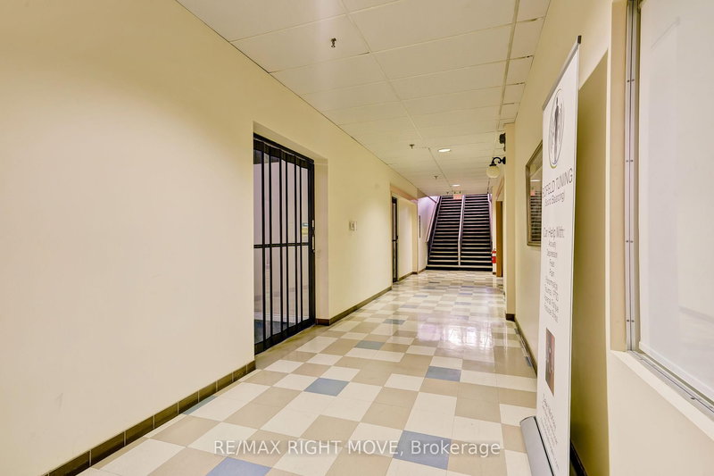 10 - 33 Mississaga St E, Orillia, L3V 1V4 | Image 3