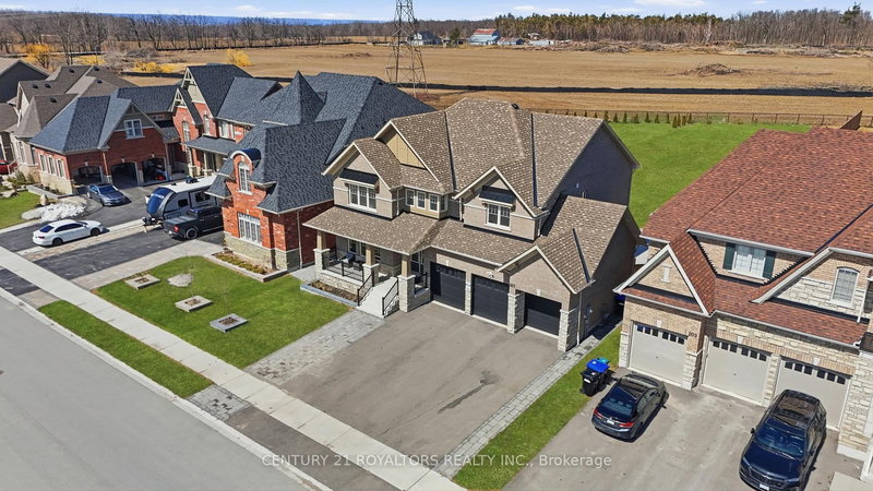 107 Rugman Cres, Springwater, L9X 2A5 | Image 2