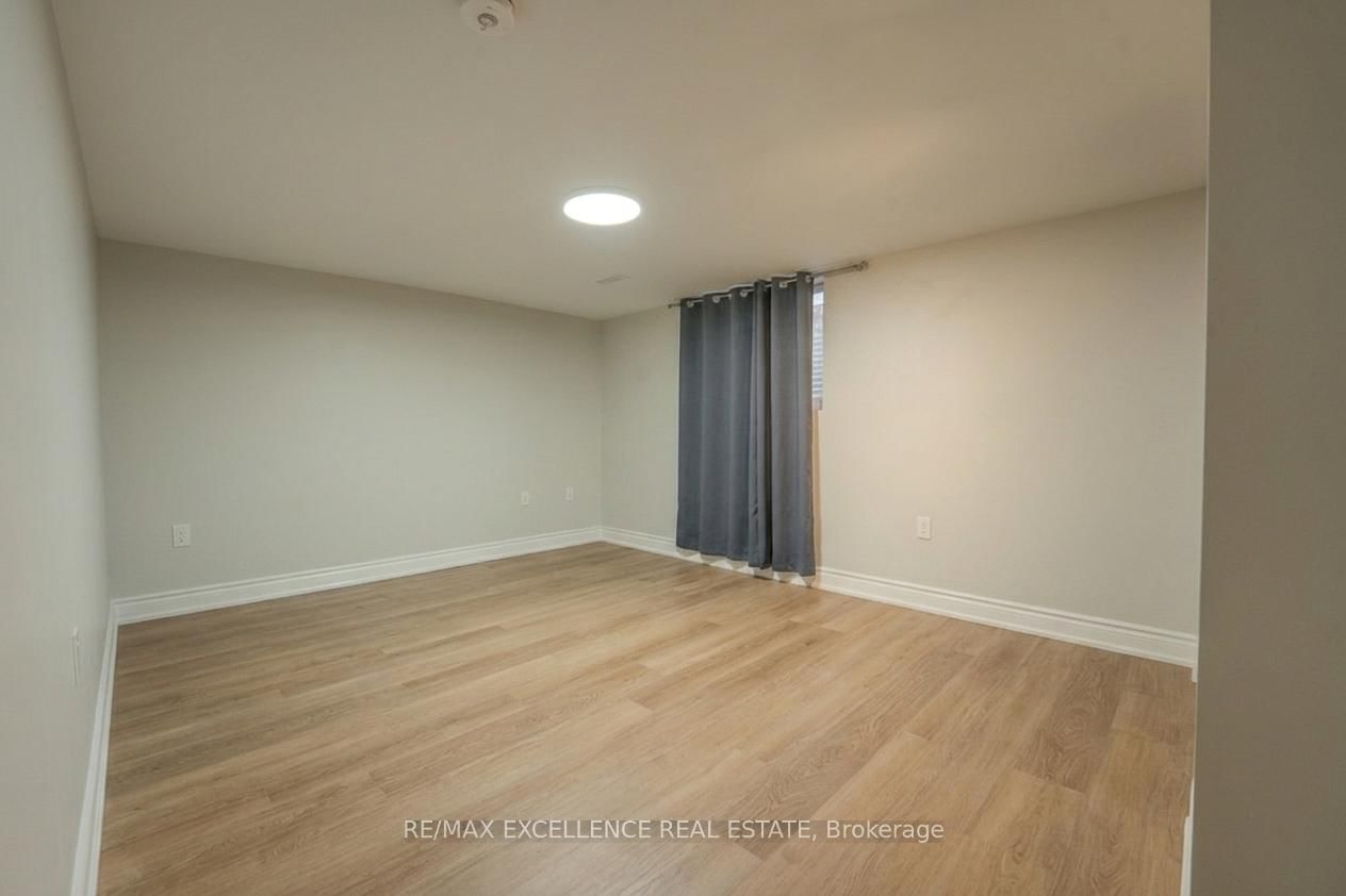 Detached House for sale at 3 Hickling Trail, Barrie, Ontario, L4M 5V7 - Grove East - MLS: S12991234