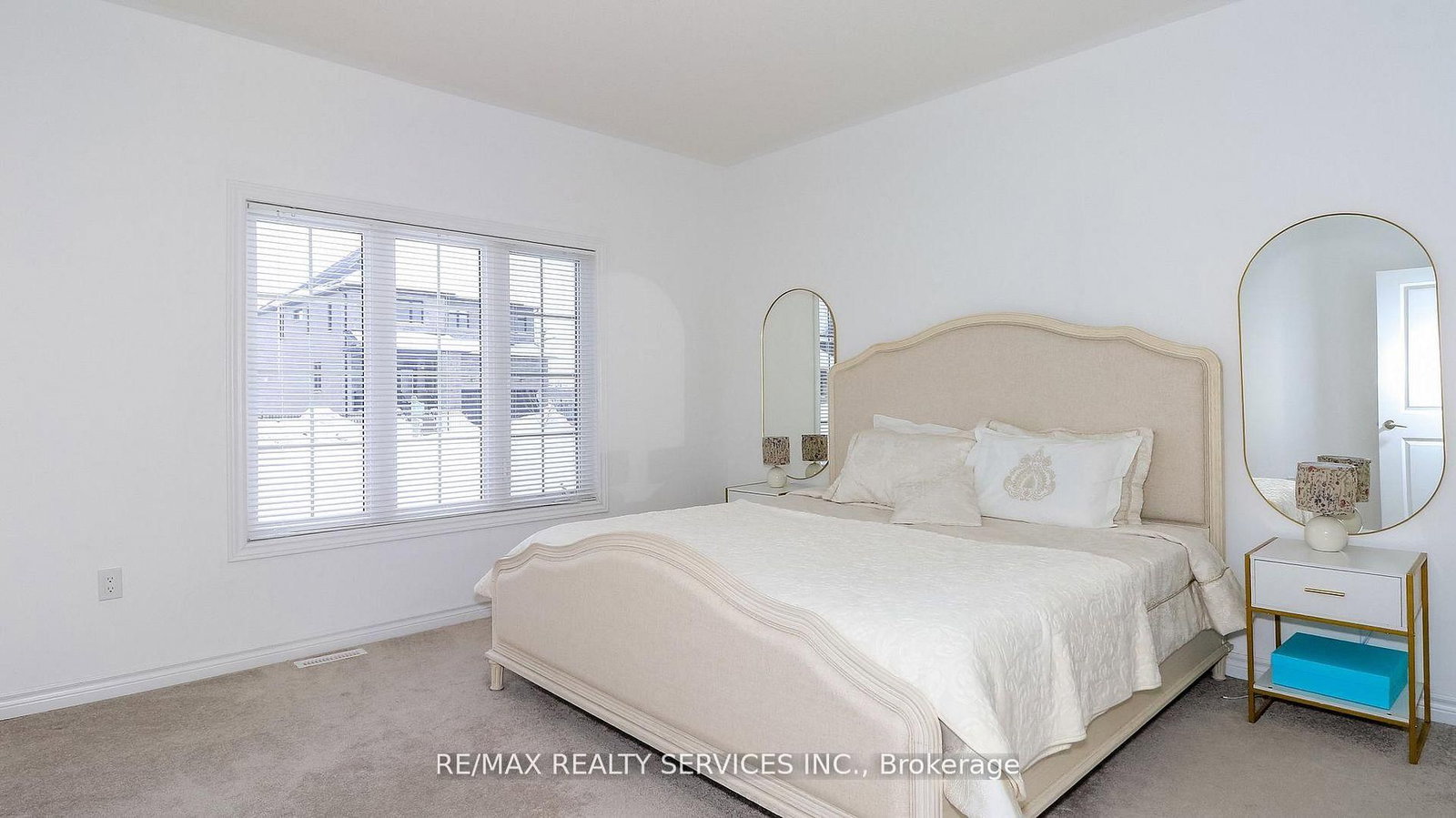 Detached House for sale at 1 Harvest Crescent, Barrie, Ontario, L9J 0T3 - Rural Barrie Southeast - MLS: S12991616