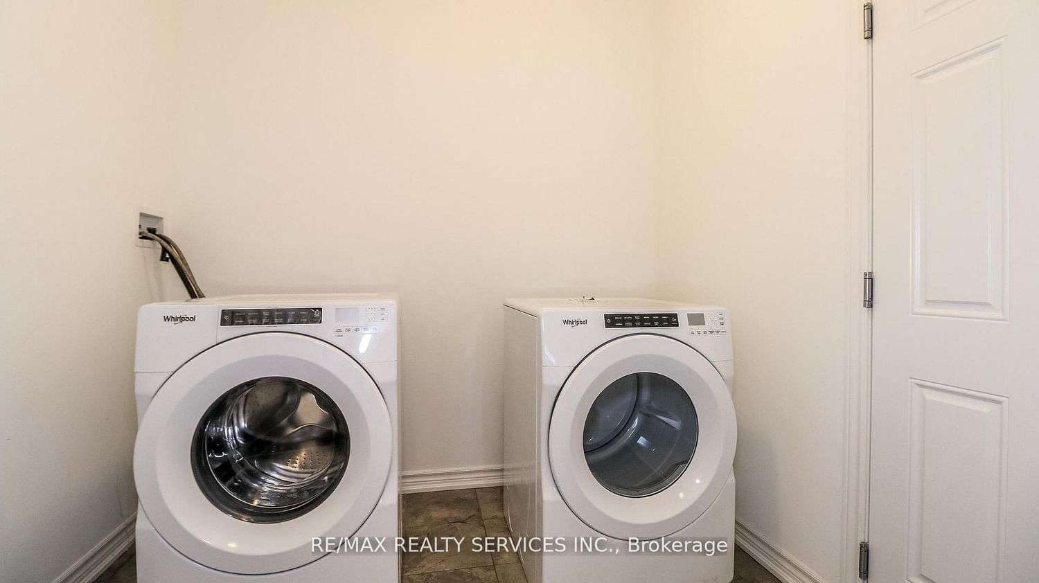 Detached House for sale at 1 Harvest Crescent, Barrie, Ontario, L9J 0T3 - Rural Barrie Southeast - MLS: S12991616