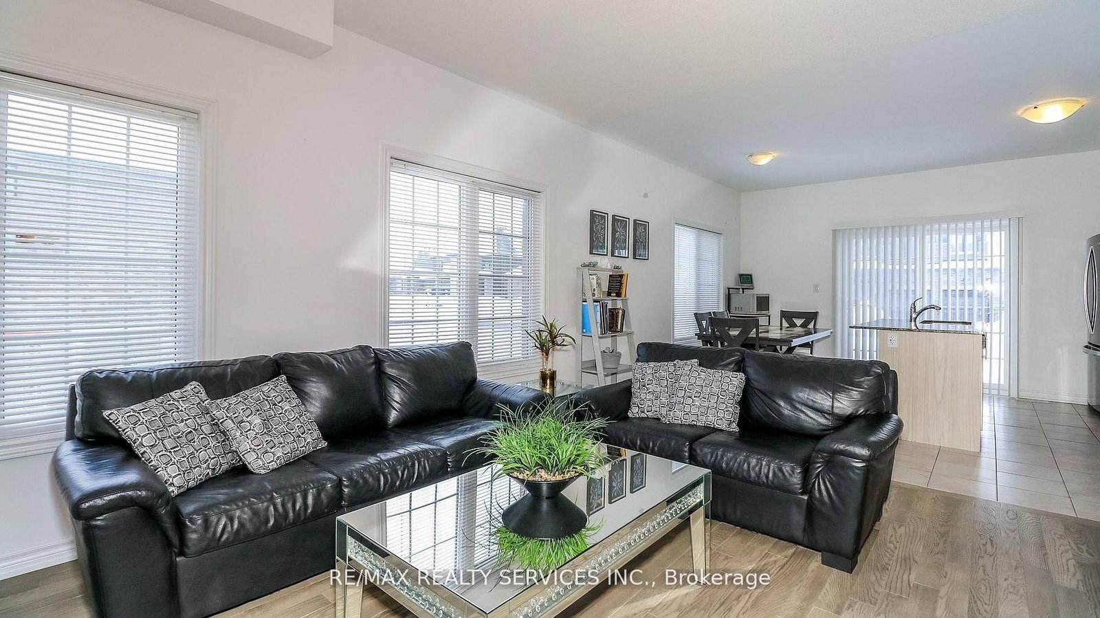 Detached House for sale at 1 Harvest Crescent, Barrie, Ontario, L9J 0T3 - Rural Barrie Southeast - MLS: S12991616