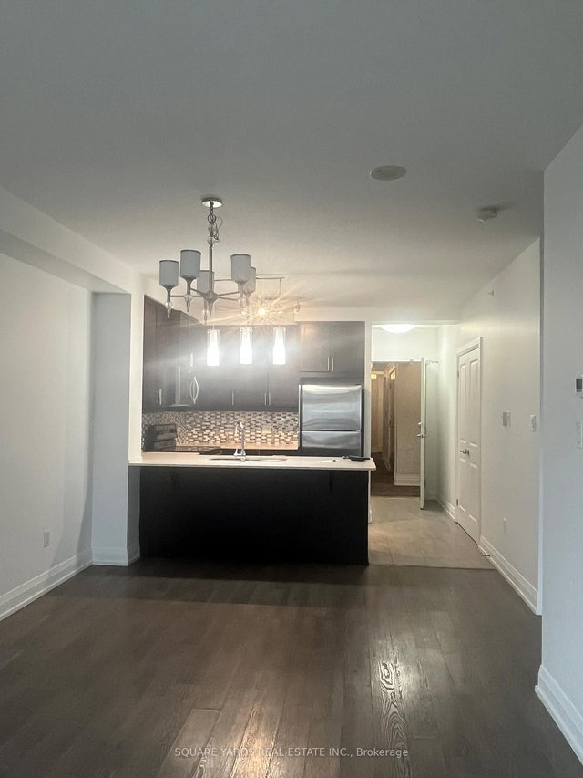 1107 - 15 Maple Avenue