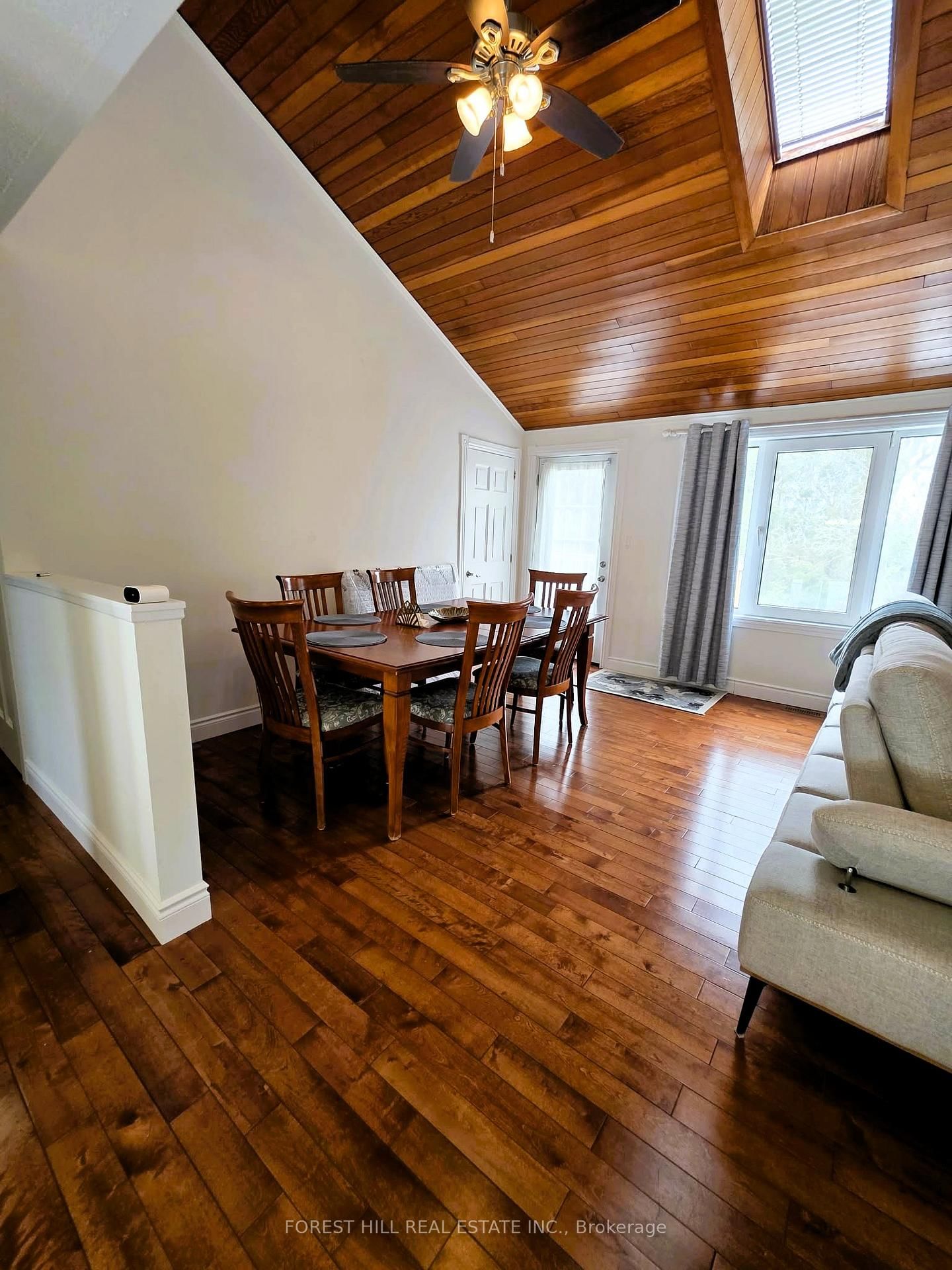 859 E Lakeshore Road • Oro-Medonte, ON photo 10