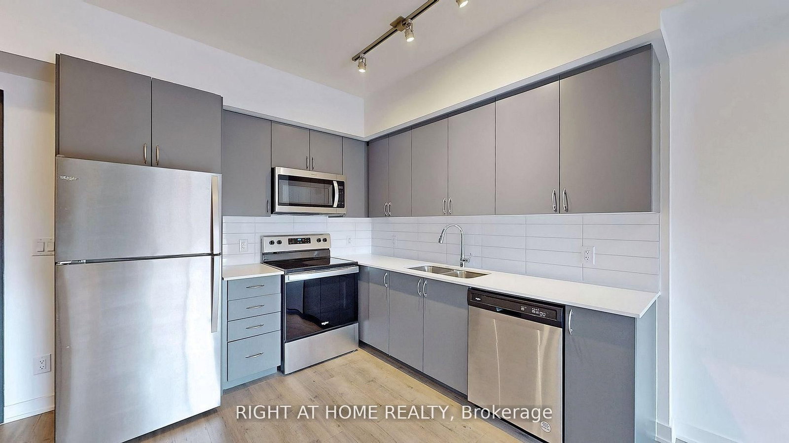 56 Lakeside Terrace, Unit 212 - Photo 3