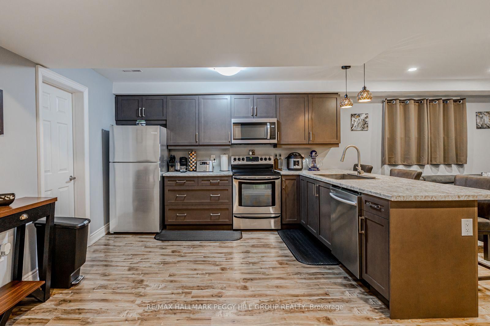 Detached House for sale at 30 Hewitt Place, Barrie, Ontario, L4M 7B3 - Georgian Drive - MLS: S12992710