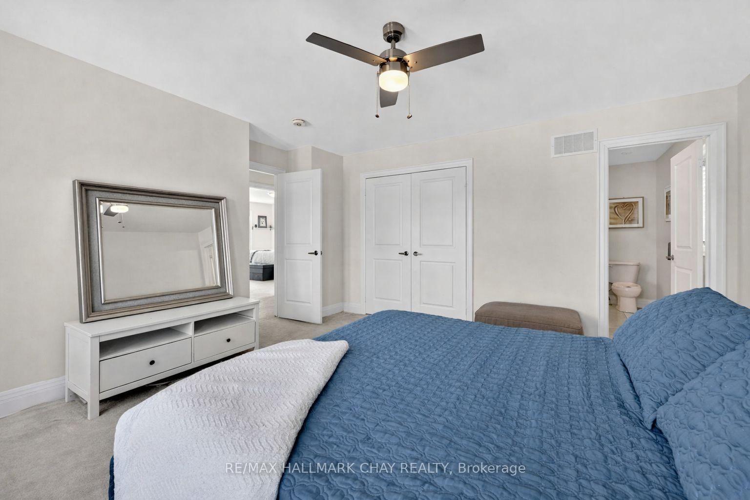 Detached House for sale at 2 Cypress Point Street, Barrie, Ontario, L4N 6J9 - Holly - MLS: S12992724