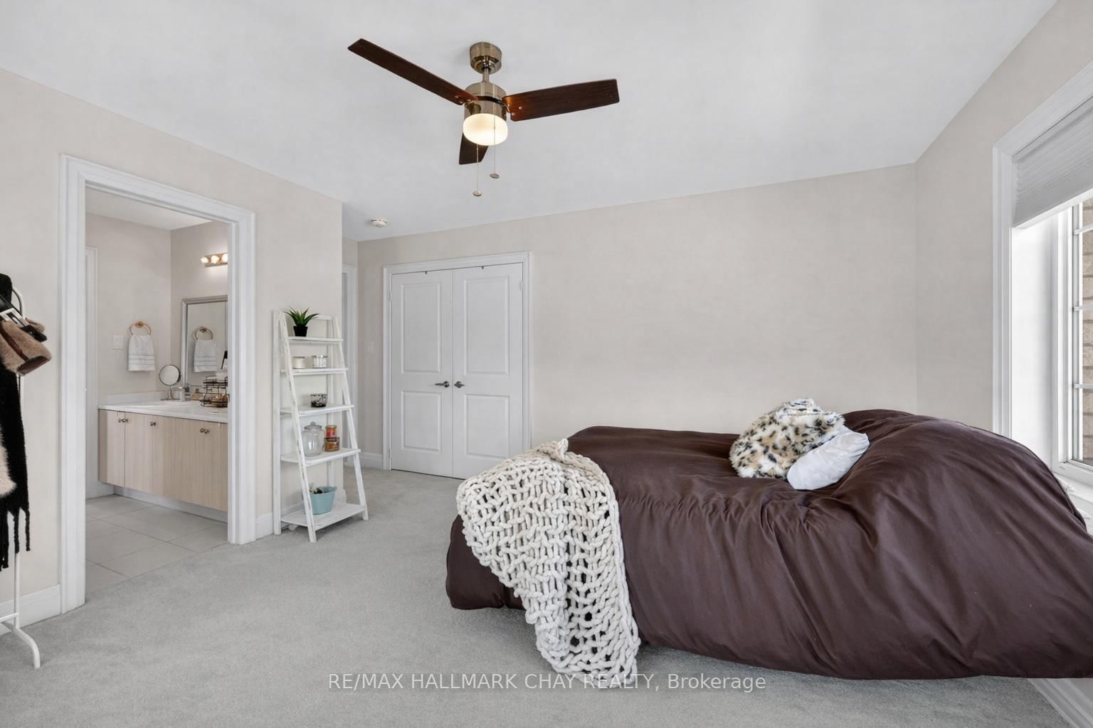 Detached House for sale at 2 Cypress Point Street, Barrie, Ontario, L4N 6J9 - Holly - MLS: S12992724