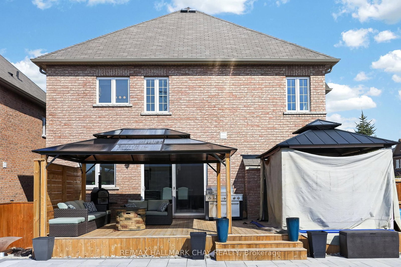 Detached House for sale at 2 Cypress Point Street, Barrie, Ontario, L4N 6J9 - Holly - MLS: S12992724