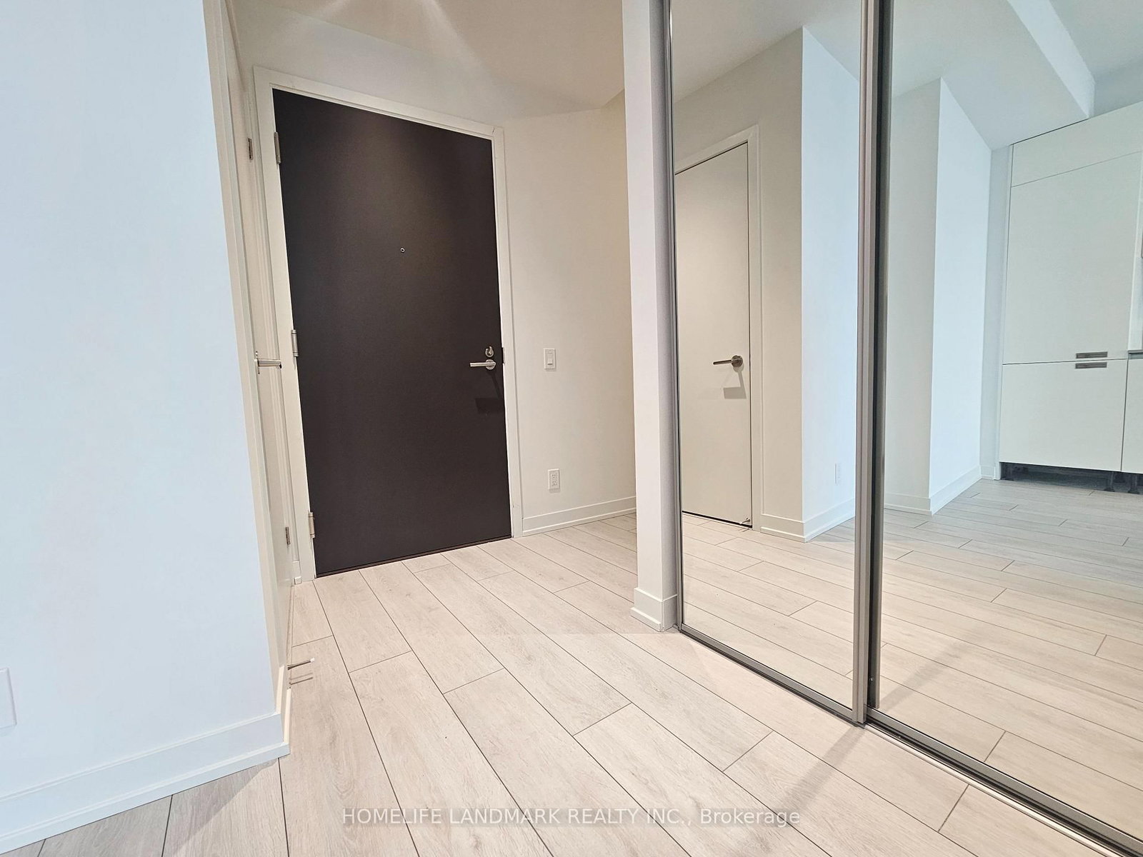 39 Mary Street, Unit 2104 - Photo 2