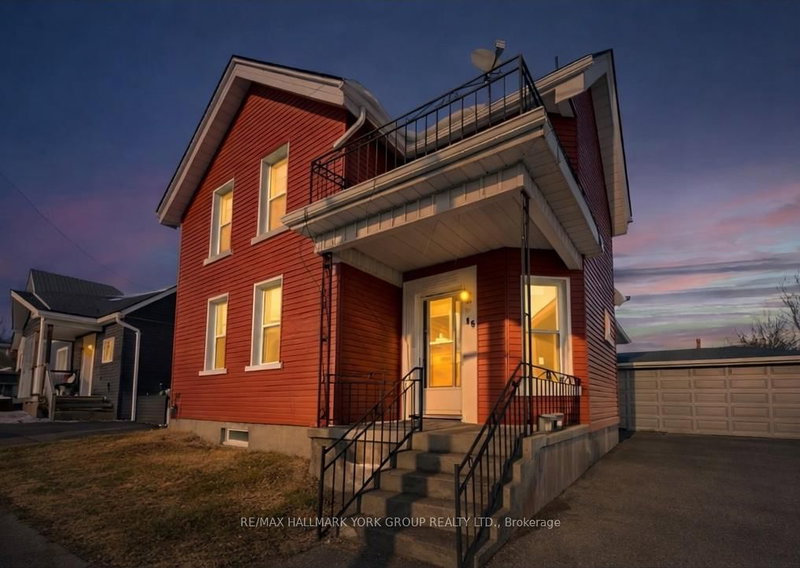 16 Albert St N, Orillia, Ontario