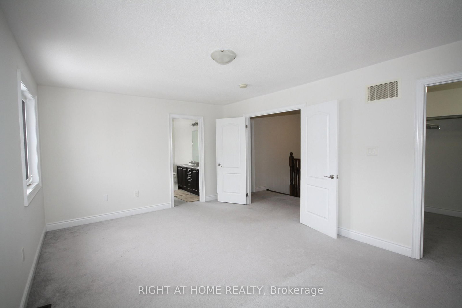 Detached House for sale at 66 White Crescent, Barrie, Ontario, L4N 5Z9 - Holly - MLS: S12993554