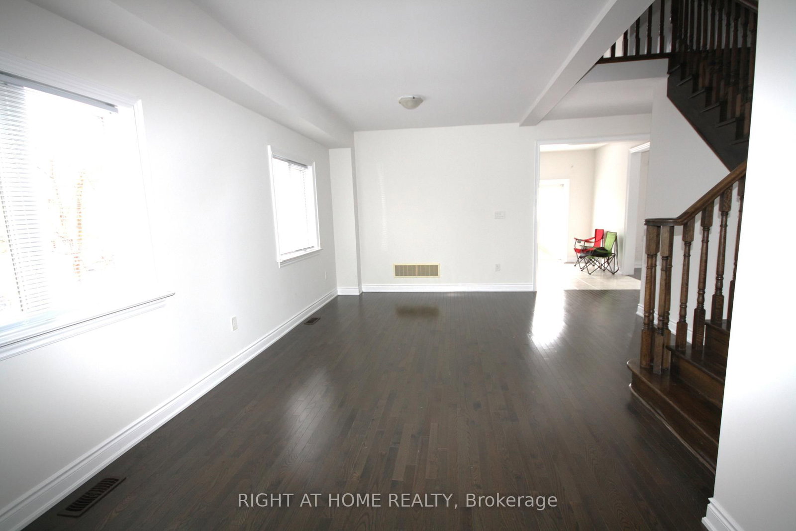 Detached House for sale at 66 White Crescent, Barrie, Ontario, L4N 5Z9 - Holly - MLS: S12993554