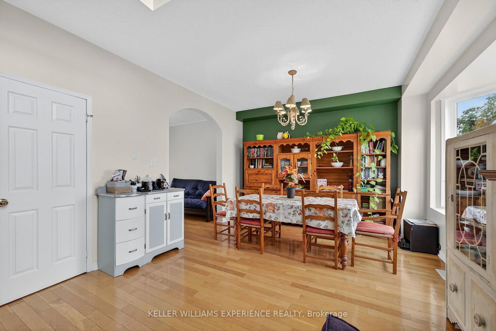 Detached House for sale at 124 Tunbridge Road, Barrie, Ontario, L4M 6T1 - Georgian Drive - MLS: S12993712